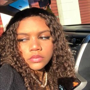 Meet your Posher, Jade